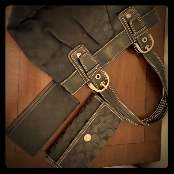 Coach Purse - Picture 1 of 5